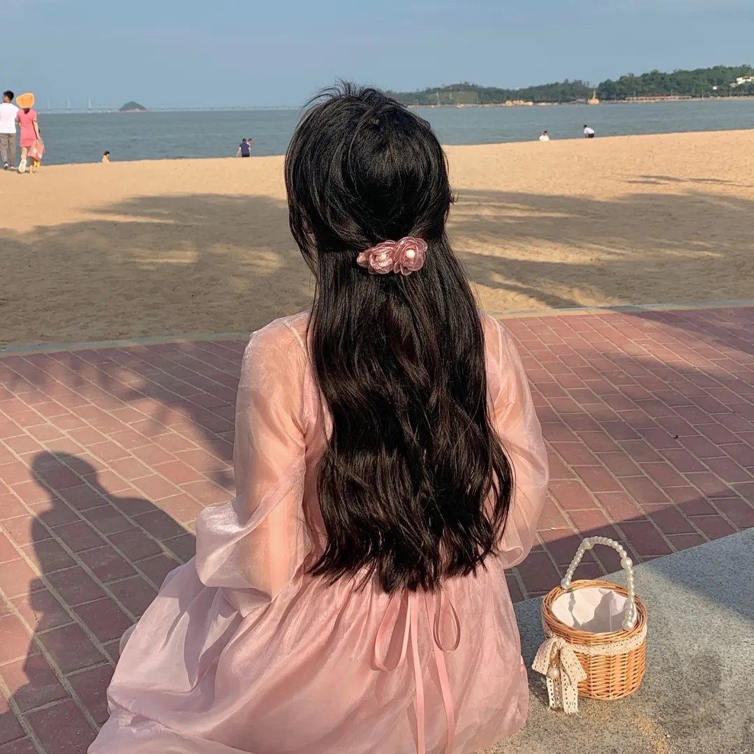 赤脚的基奉儿